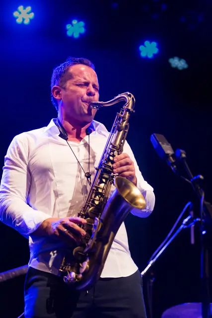 Saxofonist Andreas See und Pianist Martin Gasselsberger spielen mit verschiedenen Gästen Jazzstandards.  | Foto: Mirjam Koch