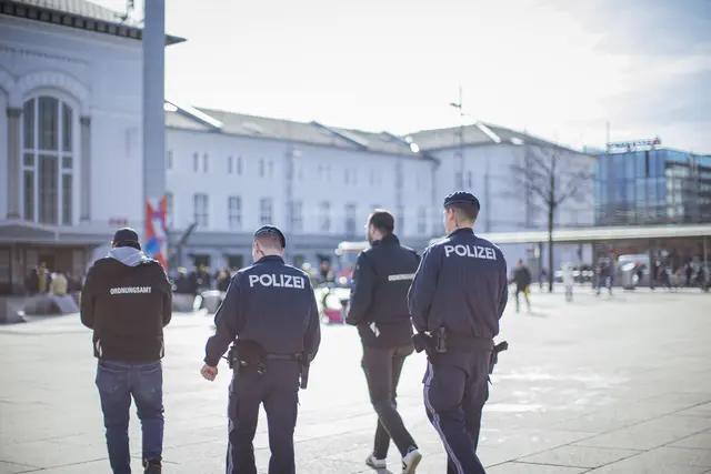 Polizeieinsatz am Salzburger Hauptbahnhof | Foto: Neumayr/Christian Leopold