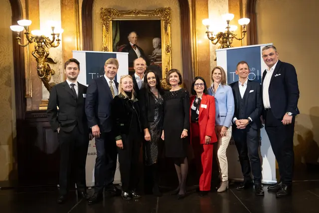Club-Tirol-Vorstand: Luis Bucher, Präsident Julian M. Hadschieff, Barbara Kolm, Peter Kunz, Martina Scheiber, Vizepräsidentin Renate Danler, Sigrid Neureiter, Johanna Seeber, Martin Resel, Stefan Kirchebner | Foto: Club Tirol/Ulrike Wieser