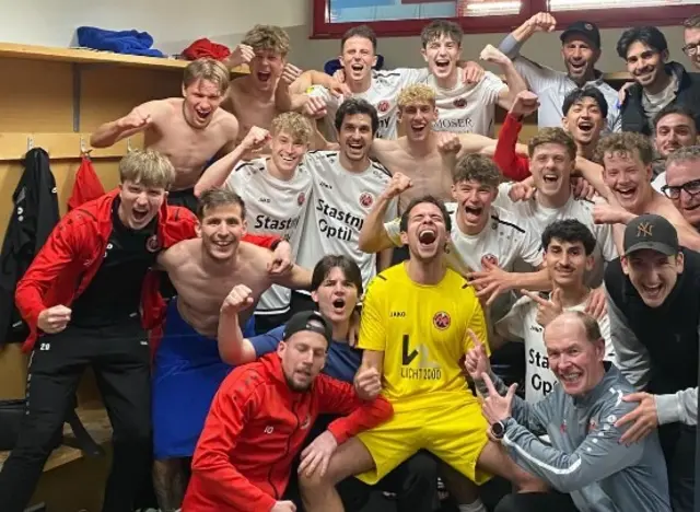 Jubel bei der SVG Reichenau, Einzug in das Achtelfinale im TFV Kerschdorfer Tirol Cup nach Elfmeterschießen gegen SC Imst. Jetzt wartet das Stadtderby gegen SPG Innsbruck West im Cup. | Foto: SVR