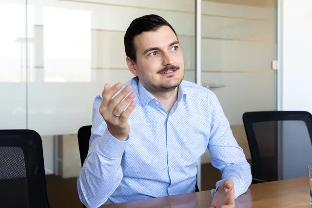 Karl Hofer hat die Seilbahnthematik aus einem neutralen Standpunkt evaluiert. In mögliche Wahlkampfdiskussion möchte er sich nicht verwickeln lassen.  | Foto: Konstantinov