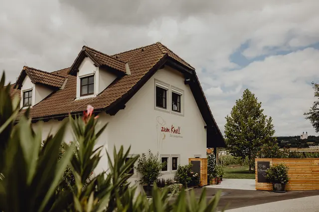 [Anzeige] Familienfreundlich, warme Küche und komfortable Parkplätze