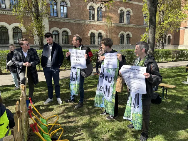 26.199 "Straucherl" brauch es klaut Lobau bleibt um das Naturschutzgebite zu ersetzen.  | Foto: Fabian Franz/MeinBezirk