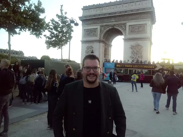 Austro Deejay berührt im Avicii Stil