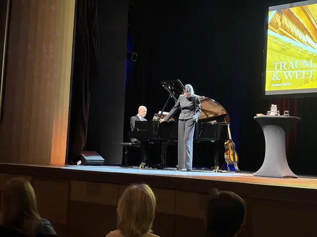 Vorausblick auf die "Opern und Operetten Schmankerl":  Zoryana Kushpler sang mit Klavierbegleitung ein stück aus der "Fledermaus". | Foto: Schauer