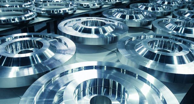 Die voestalpine produziert für die Luftfahrtindustrie Hochleistungswerkstoffe in Form von Stäben, Profilen, Blechen und Platten bis nahezu einbaufertigen Spezialschmiedeteilen, die im Rumpf, im Trieb- sowie im Fahrwerk verbaut werden. | Foto: Voestalpine AG