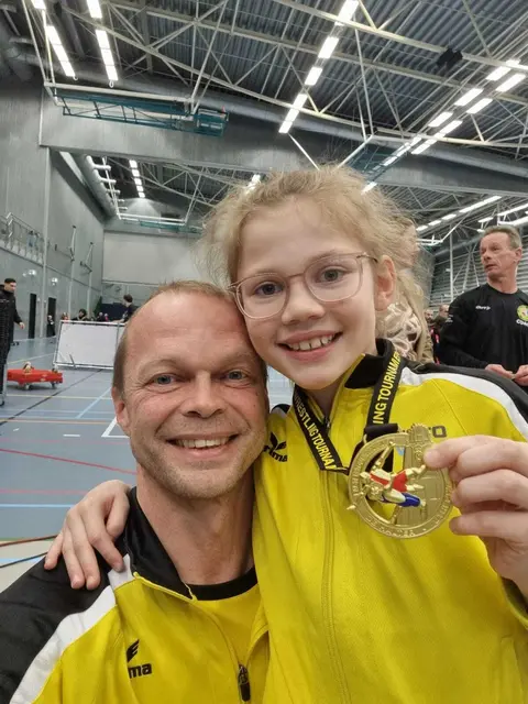 Marlene Wallinger mit Trainer Herbert Wallinger nach ihrem Turniersieg in Utrecht. | Foto: Eva Wallinger