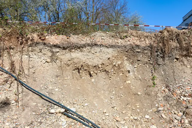 Auf einer Baustelle in der Welser Vogelweide wurden menschliche Überreste gefunden.