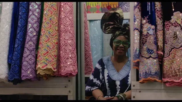 Der Dokumentarfilm „Stoff – Ein Spitzengeschäft“ beleuchtet die globalen Verflechtungen des Textilhandels. | Foto: Stadtkino