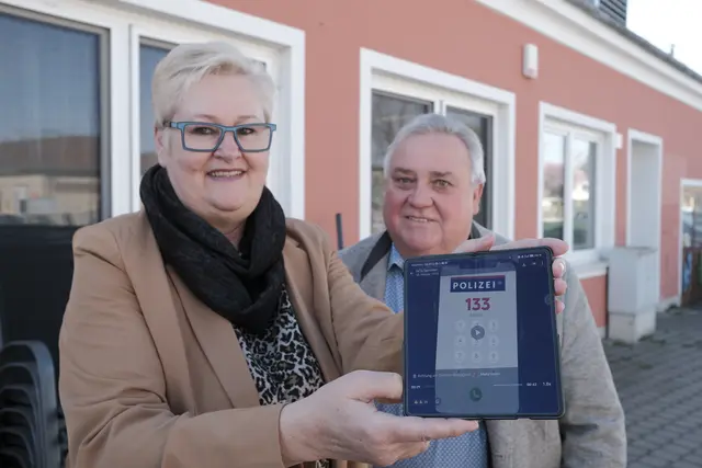 NÖ Senioren-Bezirksobfrau Christine Vorauer und Teilbezirksobmann Peter Haberler warnen mittels Video vor Betrügern. | Foto: Santrucek