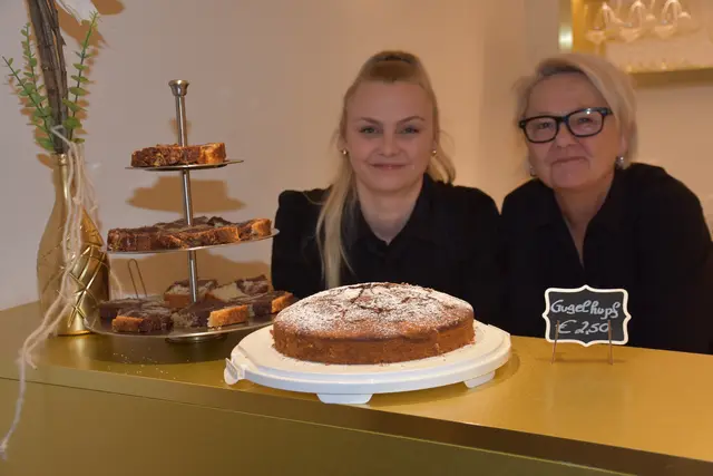 Die gebürtige Dimbacherin Claudia Reithner und kernölverliebte Steirerin feierte im Stadttheater Grein ihre gelungene OÖ-Premiere mit jeder Menge Humor, Austropopp Parodien und purer Bühnenpower mit Tiefgang. | Foto: Robert Zinterhof