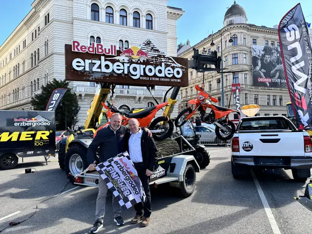 Heinz Kinigadner (l.) und Karl Katoch freuen sich bereits auf die 30. Ausgabe des Erzbergrodeos. | Foto: MeinBezirk/Astrid Moder