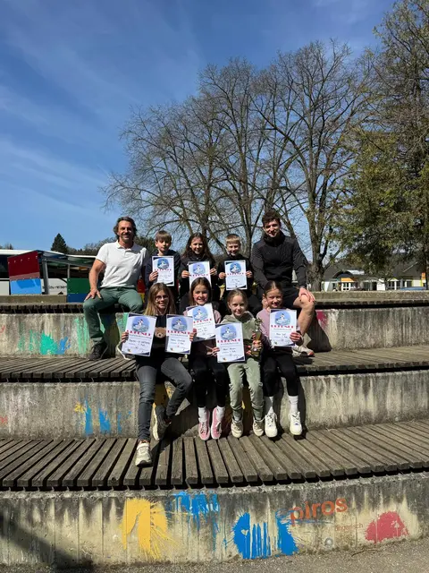 Pinguine glänzen wieder, verteidigen ihren Titel eindrucksvoll