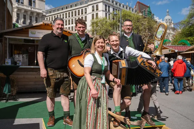 Tausende Besucher feiern den Steiermarkfrühling am Rathausplatz