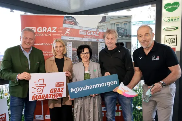 Mit LH Mario Kunasek (l.) wurde das neue Graz Marathon-Konzept präsentiert. | Foto: Region Graz/Harry Schiffer