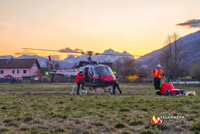 Insgesamt standen zirka 95 Florianis gemeinsam mit der Libelle Kärnten im Einsatz. | Foto: Feuerwehr Spittal an der Drau