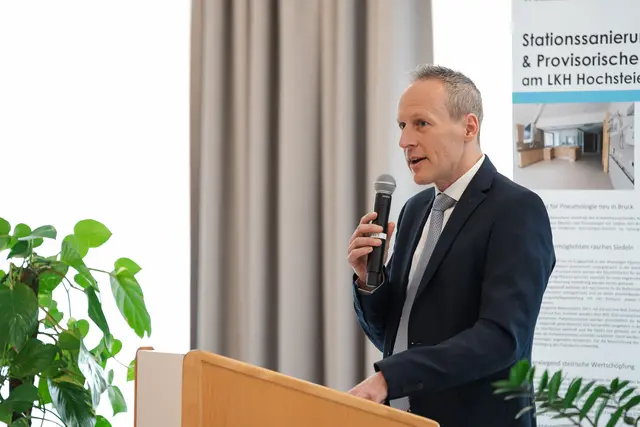 Otmar Schindler ist der Primar an der Abteilung für Innere Medizin und Pneumologie. | Foto: Ekatarina Paller