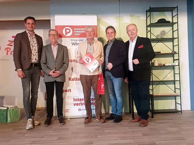 40 Jahre Mitgliedschaft- Bgm. Michael Riedhart, Obmann Georg Breitenlechner, Jubilar Ing. Andreas Obitzhofer (40 J.), LA/StR. Chriastian Kovacevic, LP Herbert Striegl. | Foto: pvö-wörgl