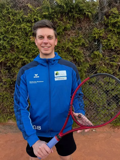 Florian Gaisböck ist Trainer der Weilbacher Tennismannschaft. | Foto: Gaisböck