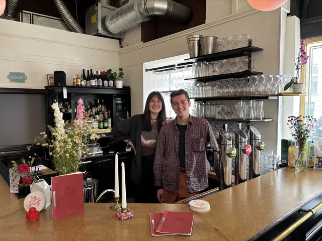 Sophia Reichert und Ion Barbu eröffneten in der Breitenfelder Gasse 22 ihre Bar "Milchfrau".  | Foto: Scheiber/MeinBezirk