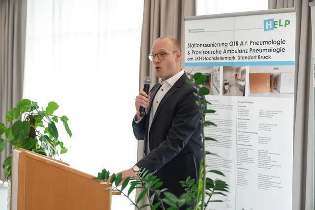 Betriebsdirektor Manfred Kocever begrüßte offiziell die anwesenden Gäste. | Foto: Ekatarina Paller