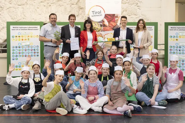 Schülerinnen und Schüler aus ganz Tirol entdeckten bei der Mitmachausstellung „Guten Appetit!“ spielerisch die Welt der Lebensmittel. | Foto: Charly Lair
