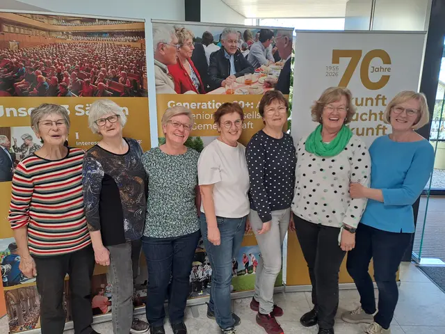 Frauenpower - das fleißige Vorbereitungsteam
von links Hanni Narzt, Anni Aichinger, Heidi Ortner, Anneliese Fürricht, Vroni Leeb, Gerti Larndorfer und Anneliese Klammer | Foto: Seniorenbund Neumarkt