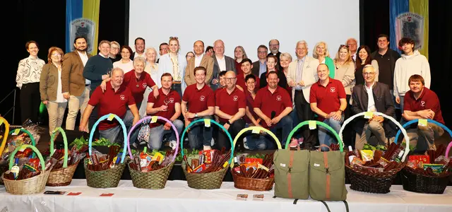 Maria Enzersdorfer Winzer bei Weinpräsentation in Brunn