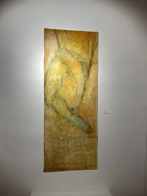 Andrea Hinterberger
„Habitus - Jenseits der Form"
Mischtechnik, genäht und gestickt
€ 2.800,-
(Teil eines Ensembles)  | Foto: Josef Goldhofer