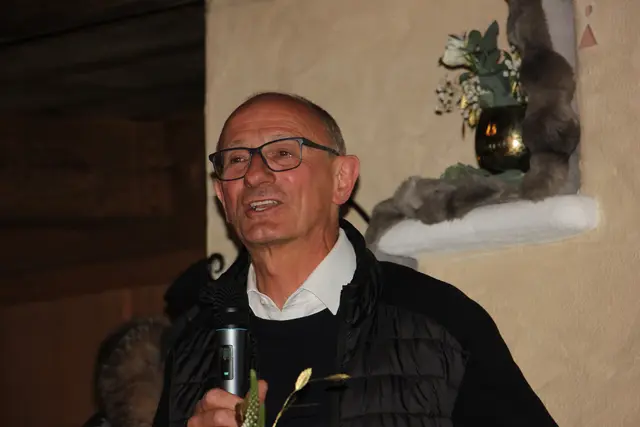 Landeshauptmann Anton Mattle bedankte sich für das soziale Engagement am Sonnenplateau. | Foto: Schwarz