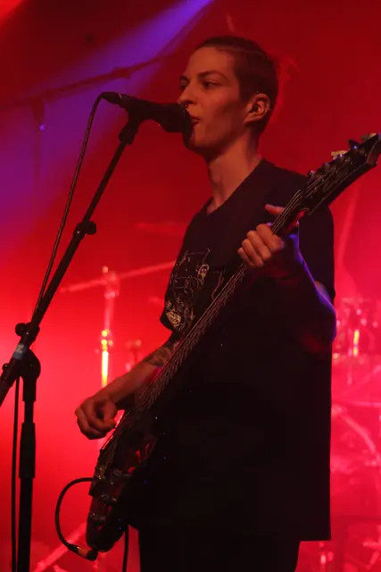 Die erste Band beim Wall of Sound Vol 6. war das Punk Trio "Wortvehla"  | Foto: Josef Hofmüller