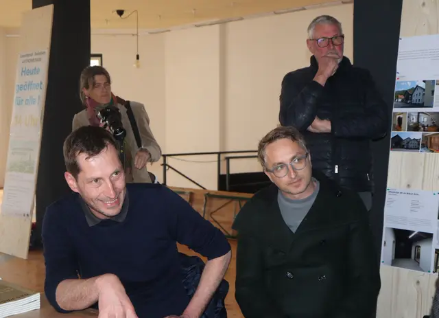 Forderten eine Adaptierung der Bauordnung, damit Leerstandsprojekte nicht scheitern: Rechts: Architekt Severin Hamberger. Links: Michael Strobl von der Stroblgroup-Bauträger Projektträger Decoronaareal Imst | Foto: Tatschl