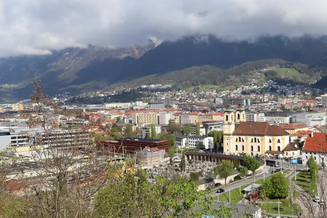 Eine verbale Auseinandersetzung am Donnerstag in Innsbruck-Wilten eskalierte: ein 24-jähriger Syrer fügte seinem 22-jährigen Landsmann eine nicht lebensbedrohliche Stichverletzung zu. | Foto: Martina Obertimpfler 