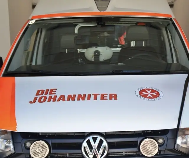 Der Verletzte wurde von der Johanniter-Unfallhilfe in das Klinikum Klagenfurt gebracht. | Foto: MeinBezirk