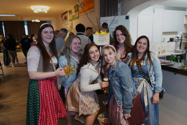 Familie Kreuzinger ist neuer Mostbaron, Landjugend feiert Jubiläum