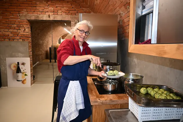 Heidi Strobl kochte Bärlauchknöderl
