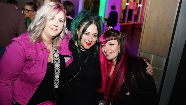 Fotos von der Ü 30-Party im Forum Neuhofen