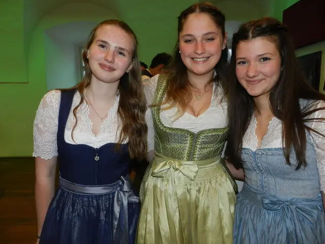 Vanesa Donner-Zeller, Anna Höllerer, Helene Mayer von der Landjugend Neulengbach | Foto: Heribert Punz