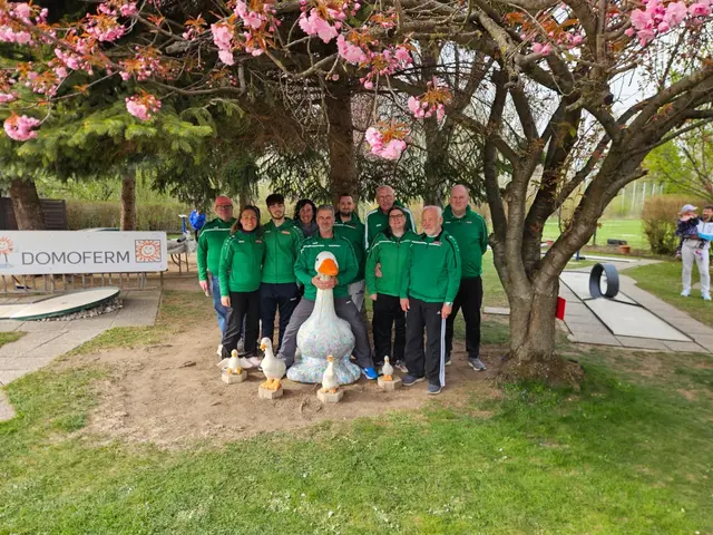 (v.l.n.r) Obmann Ing. Ernst Mayer, Elisabeth Gruber, Florian Haberl, Birgit Wagenhofer, Ernst Fikota, Andreas Hillbrand, Egon Stingl, Evelyn Haberl, Michael Müller, Gerd Nakowitsch | Foto: MGC ASKÖ Herzogenburg