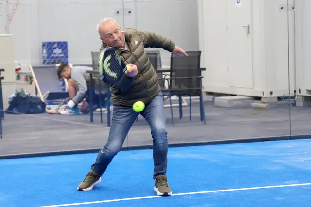 Auch Vizebürgermeister Hans Kalcher testete die neue Sportanlage | Foto: Iris Bloder