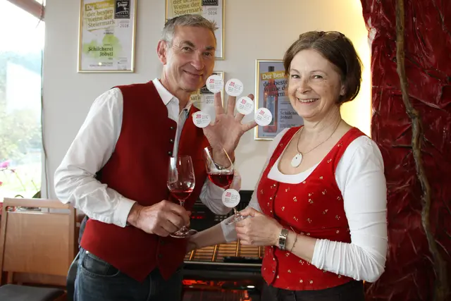 Am Schilcherberg klingen die Gläser