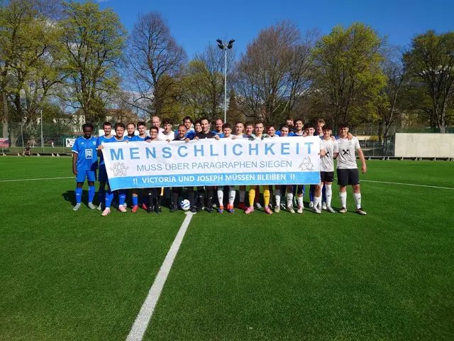 Bezirksliga West: SK Wilten und SPG Oetz/Sautens mit Solidaritätskundgebung am Besele. Das sportliche Duell endet mit einem 4:0-Sieg für den SK Wilten. | Foto: SK Wilten