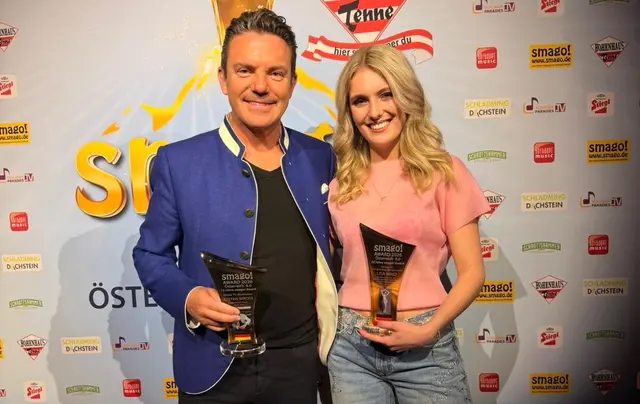 Stefan Mross und Lisa Miko mit ihren Trophäen | Foto: Lisa Miko