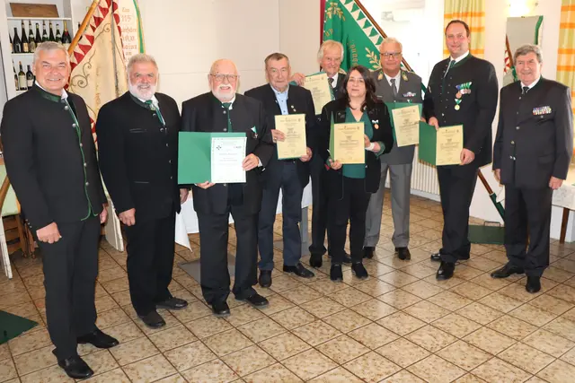 Die Landeshymne beschloss die Jahreshauptversammlung