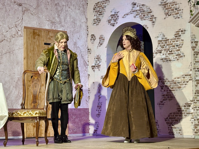 Christina Trojan als Julia mit ihrem Romeo (Herbert Brumcek) | Foto: Carina Kühn