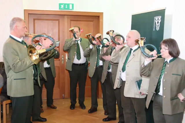 Grünröcke blickten beim Bezirksjägertag in Vergangenheit und Zukunft