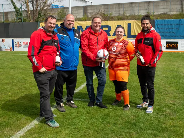 Danke für die Ballspende: FSG PRO-GE unterstützt unser Team