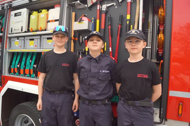 Feuerwehr-Jugendliche der Halleiner Wehr. | Foto: Josef Wind