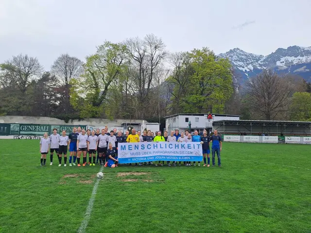 Victoria (Oluwabunmi) Oshakuade erzielt beim TFV Frauen Reserve Liga Spiel SK Wilten/Union gegen Kössen drei Treffer. Vor dem Spiel appellieren die Kickerinnen für den Verbleib von Joseph und Victoria. | Foto: SK Wilten