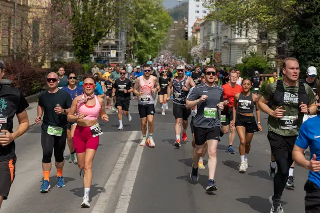 3.000 Läufer feierten den Gigasport Halbmarathon 2026 in Graz